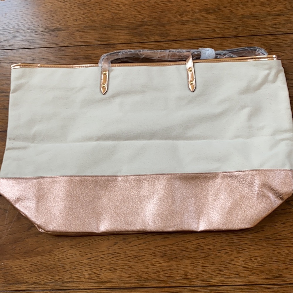 NWT Victoria’s Secret duffel - Picture 2 of 4